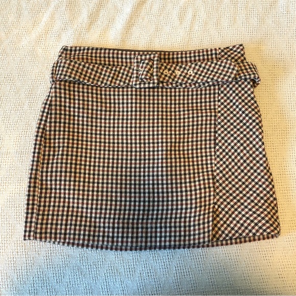 (185) Brown Mini Skirt with Belt - Picture 2 of 8